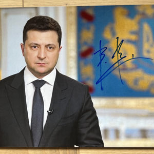 Volodymyr Zelensky signed 8×12 photo Ukraine President Prime Autographs - Top Celebrity Signatures Celebrity Signatures